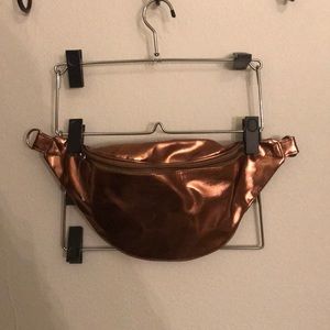 Li Rose Gold Fanny Pack